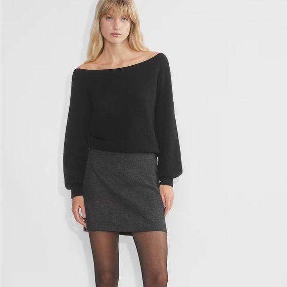 Aritzia Wool Mini Skirt, Heather Charcoal, Size 4 - Picture 2 of 9
